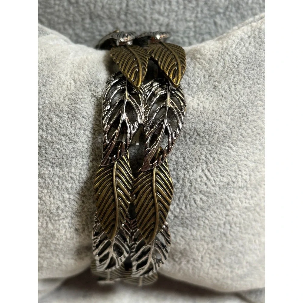 #54. Multi-toned Leaf Stretch Bracelet